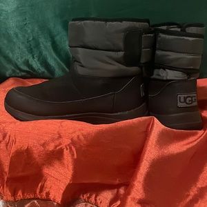 UGG Toty Weather boots